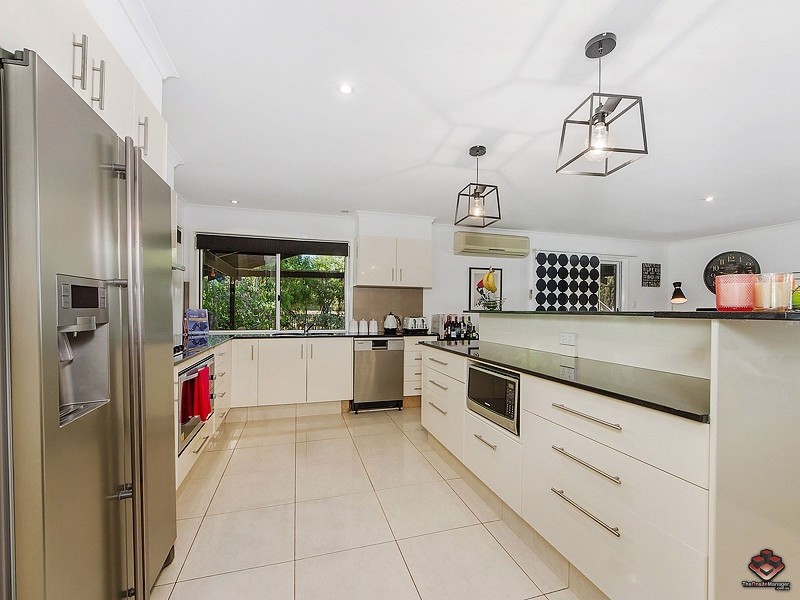 9 Rosedale Place, Helensvale QLD 4212