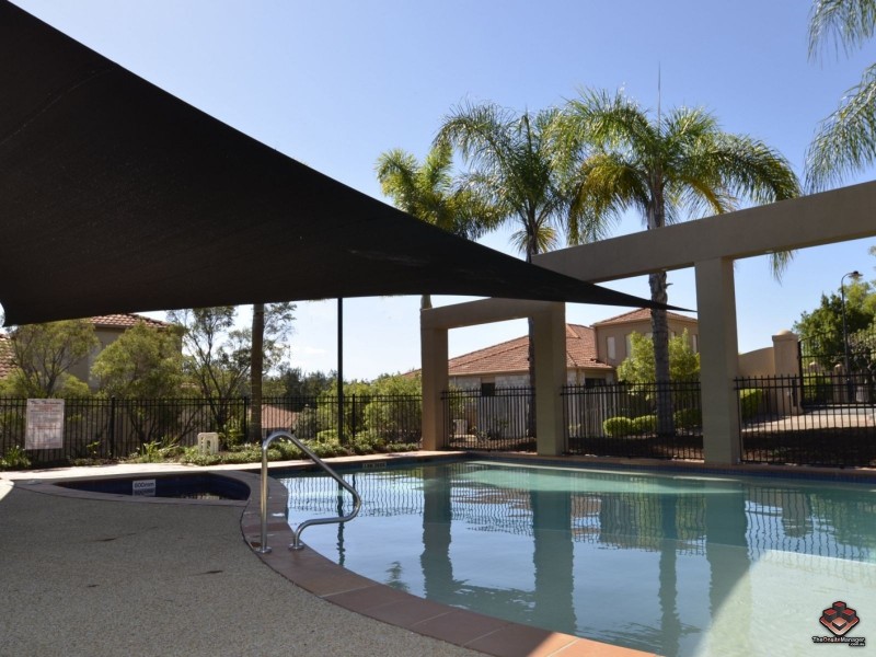 92/24 Amsonia Court, Arundel QLD 4214