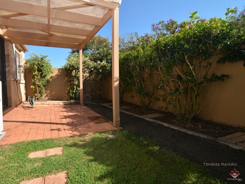 92/24 Amsonia Court, Arundel QLD 4214