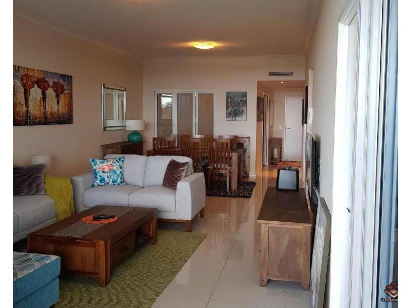 11 Compass Drive, Biggera Waters QLD 4216