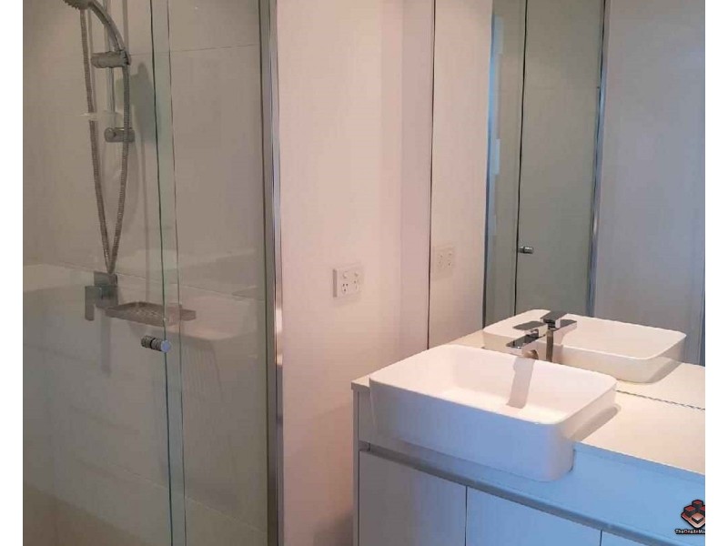 11 Compass Drive, Biggera Waters QLD 4216