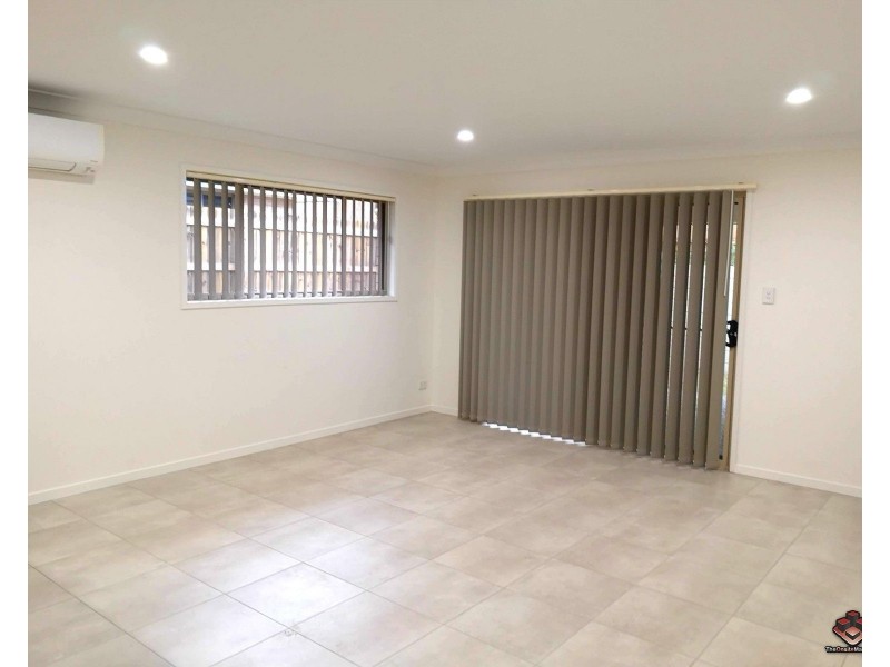 55 Village Blvd, Pimpama QLD 4209