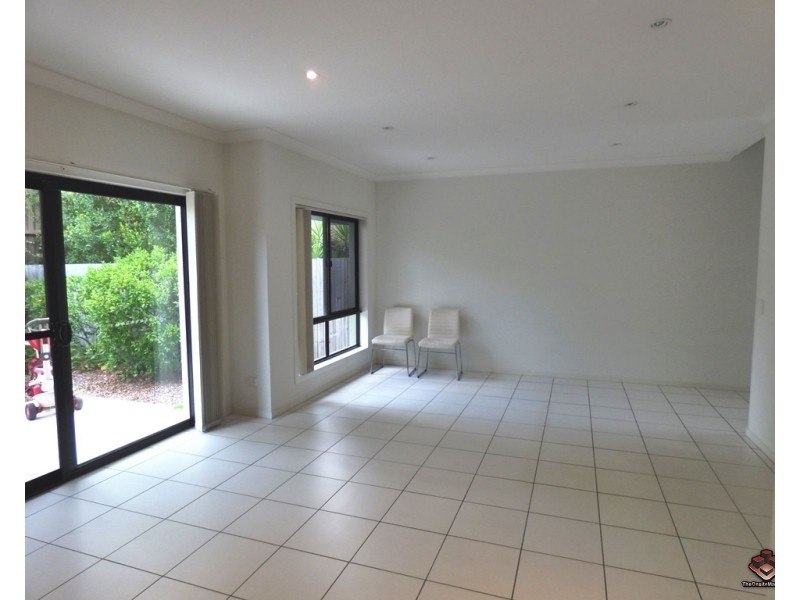 16 Surbiton Court, Carindale QLD 4152