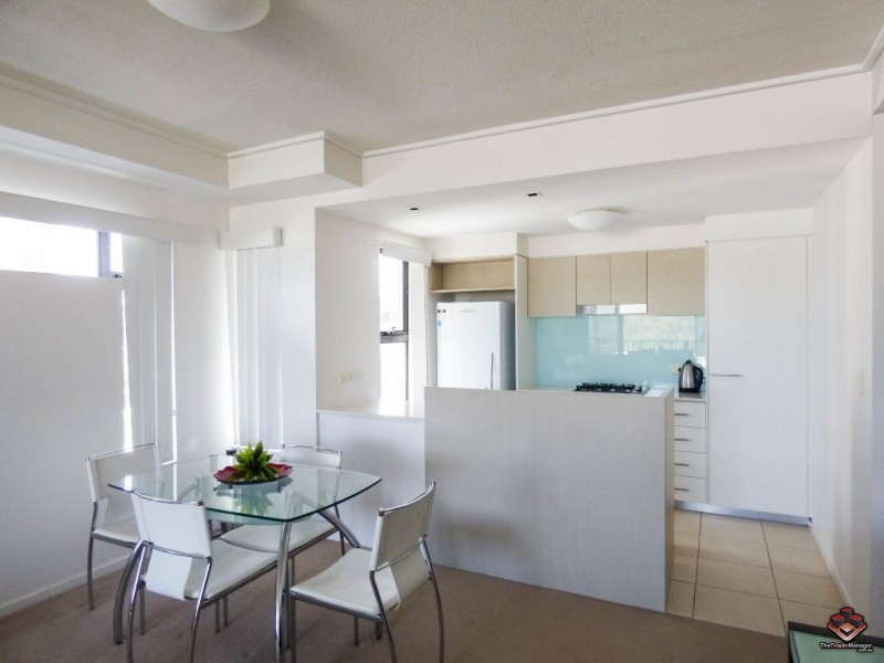 16 Surbiton Court, Carindale QLD 4152