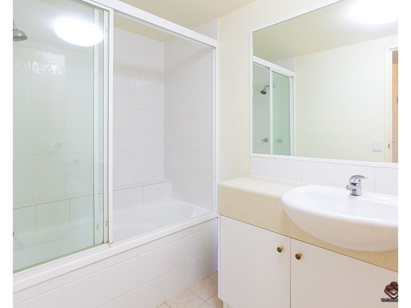 45 Deakin Street, Kangaroo Point QLD 4169