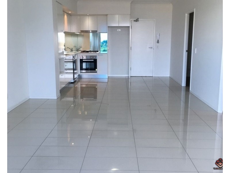 2 East Quay Drive, Biggera Waters QLD 4216