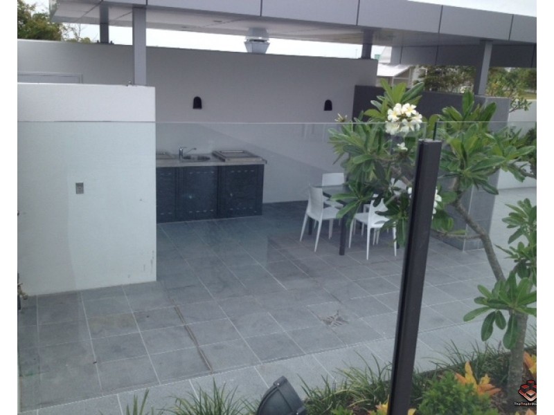 2 East Quay Drive, Biggera Waters QLD 4216