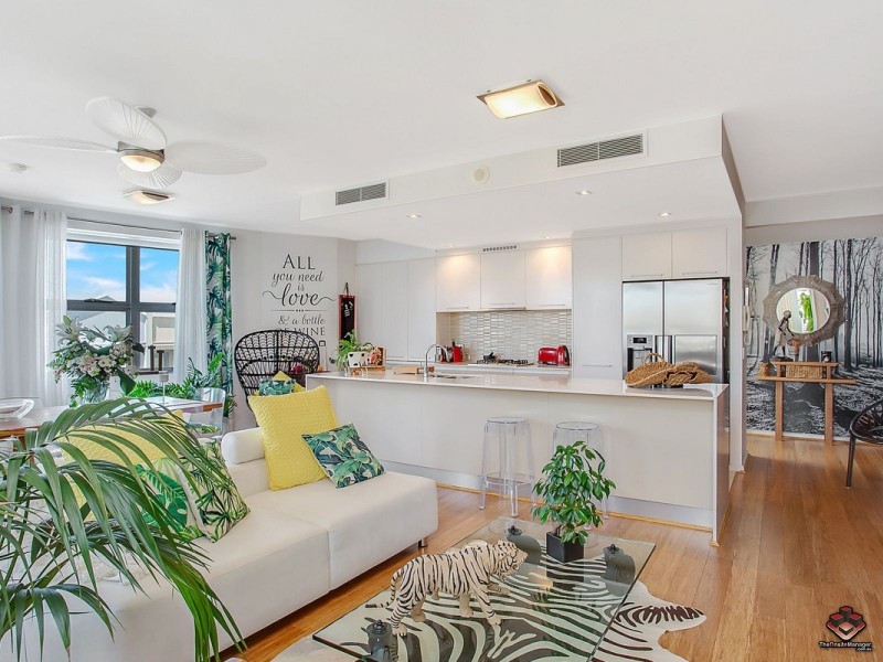3029 The Boulevard, Carrara QLD 4211
