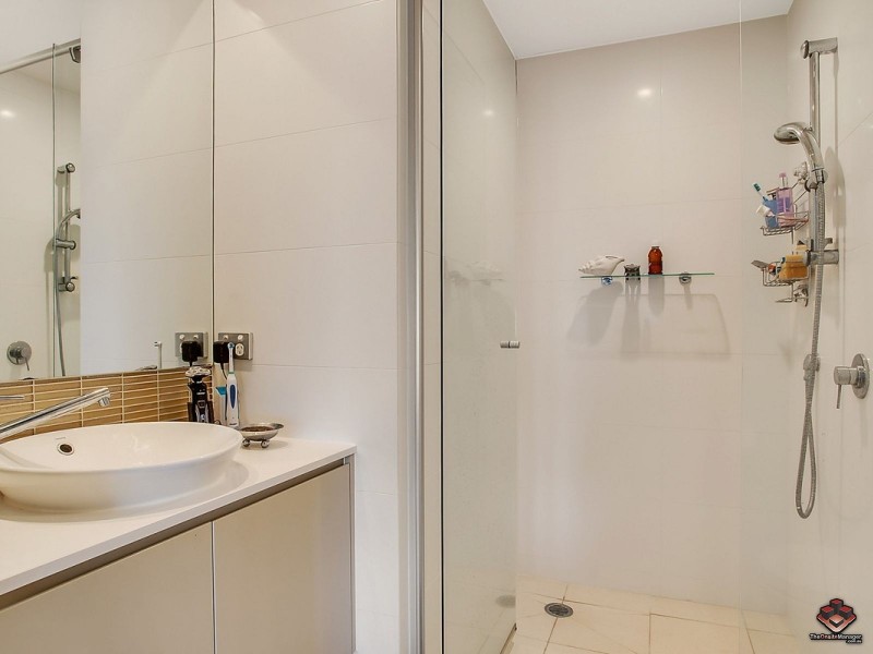 3029 The Boulevard, Carrara QLD 4211