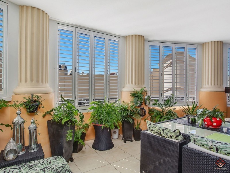 3029 The Boulevard, Carrara QLD 4211