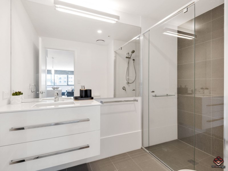 10304/300 Old Cleveland Road, Coorparoo QLD 4151