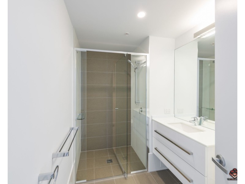 20504/300 Old Cleveland Road, Coorparoo QLD 4151