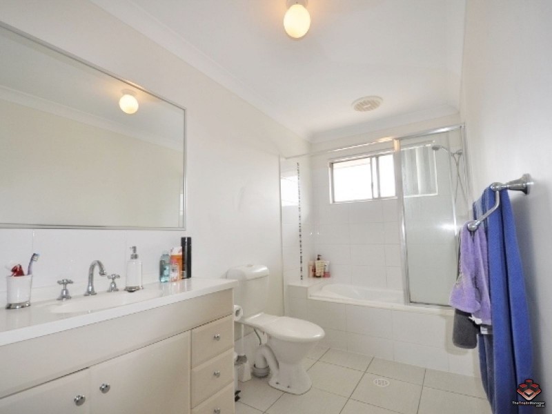 130 Jutland Street, Oxley QLD 4075