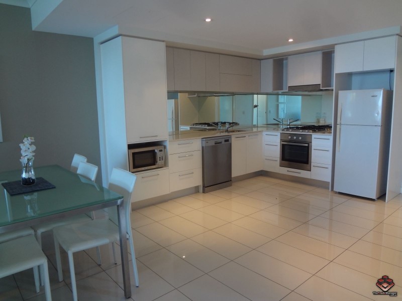 430 Marine Parade, Biggera Waters QLD 4216