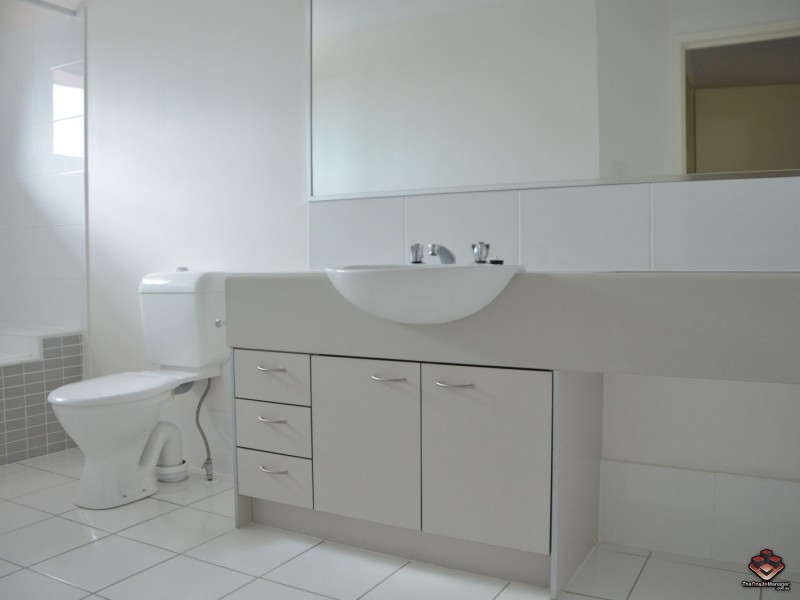 Pacific Pines QLD 4211