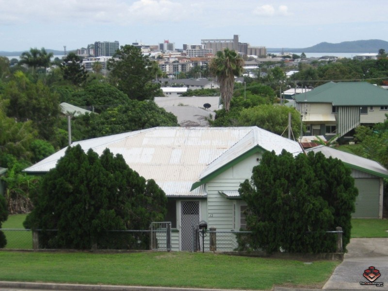 12 Amelia Street, West Gladstone QLD 4680