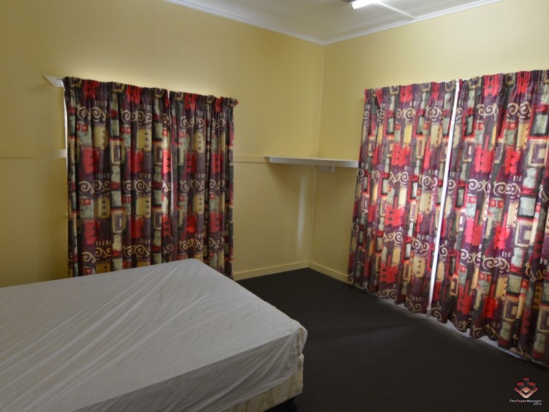 12 Amelia Street, West Gladstone QLD 4680
