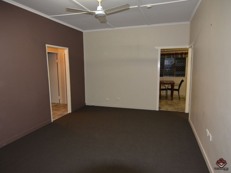 12 Amelia Street, West Gladstone QLD 4680