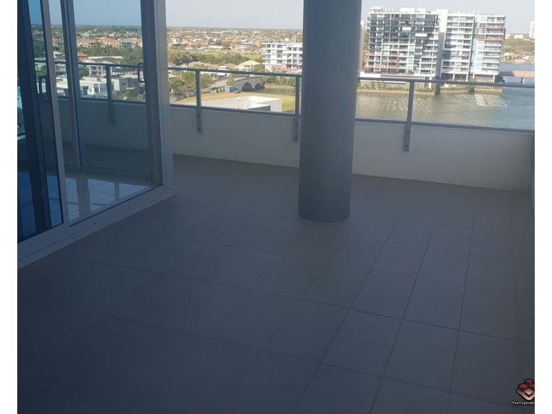 43 Harbour Town Drive, Biggera Waters QLD 4216