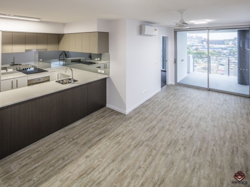 17 Carl Street, Woolloongabba QLD 4102