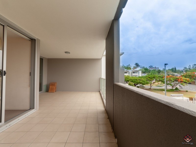 95 Clarence Road, Indooroopilly QLD 4068