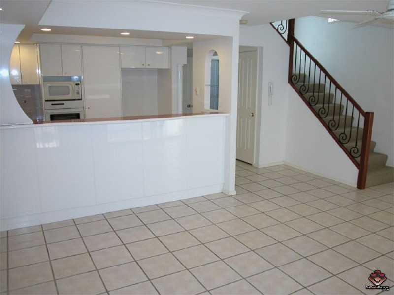 22-34 Glenside Drive, Robina QLD 4226