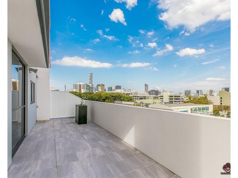 13 Railway Terrace, Milton QLD 4064