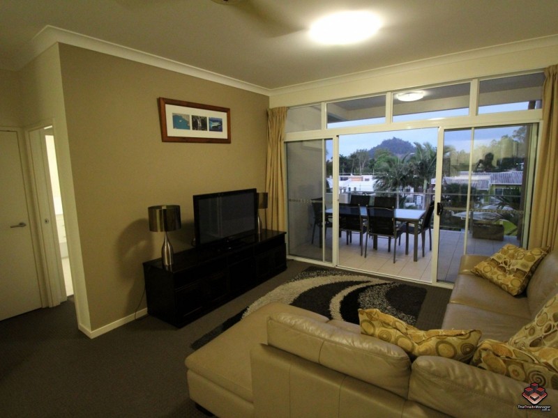 65 Manooka Drive, Cannonvale QLD 4802