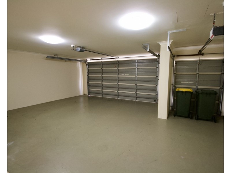 32 Central Place, Carrara QLD 4211