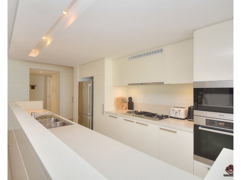 7106/323 Bayview Street, Hollywell QLD 4216