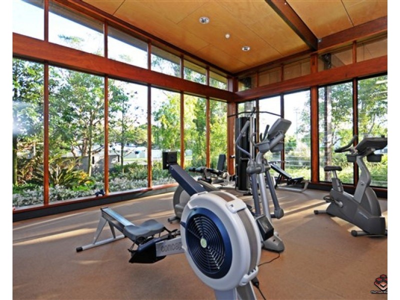 7106/323 Bayview Street, Hollywell QLD 4216