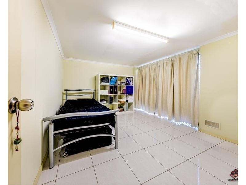 8 Bangalow Street, Algester QLD 4115