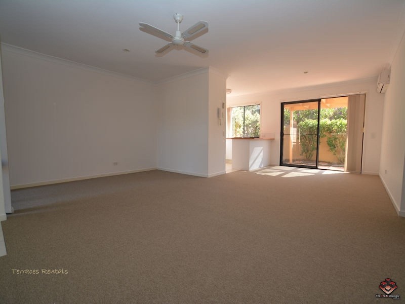 92/24 Amsonia Court, Arundel QLD 4214