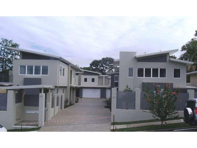 13 Chirn Crescent, Southport QLD 4215