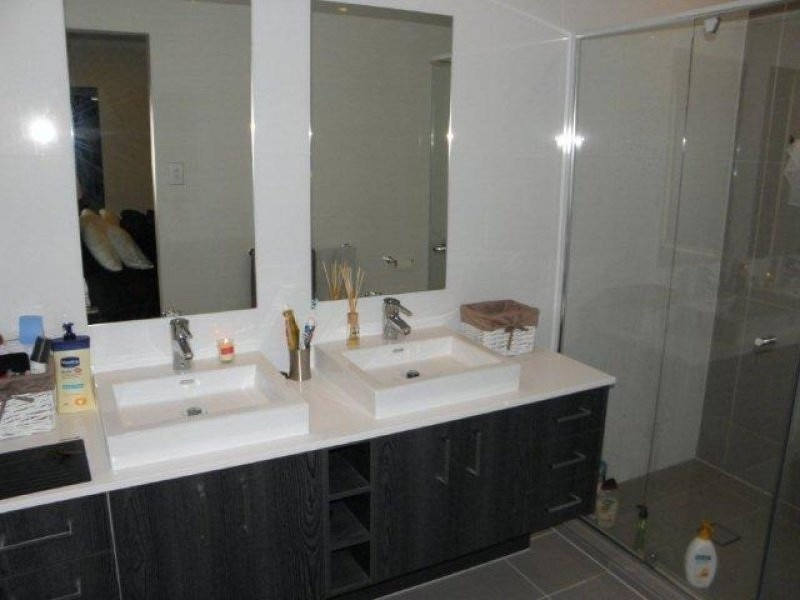 13 Chirn Crescent, Southport QLD 4215