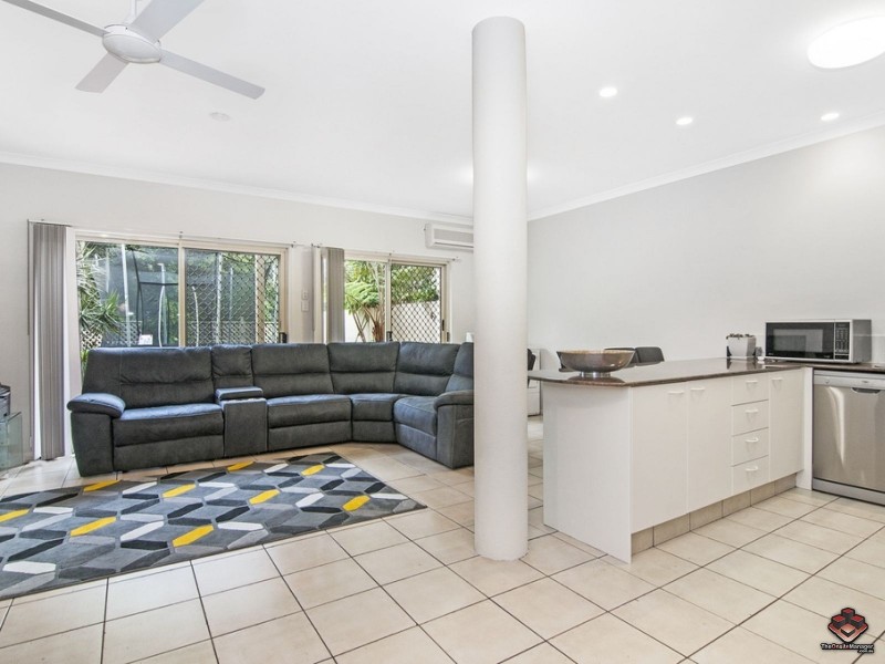 4/60 Caseys Road, Hope Island QLD 4212