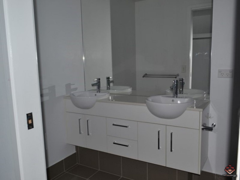 3 Compass Drive, Biggera Waters QLD 4216