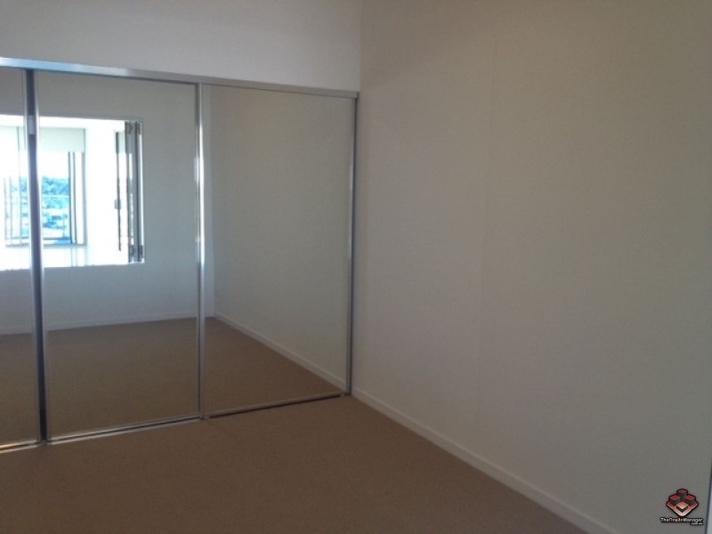 15 Compass Drive, Biggera Waters QLD 4216