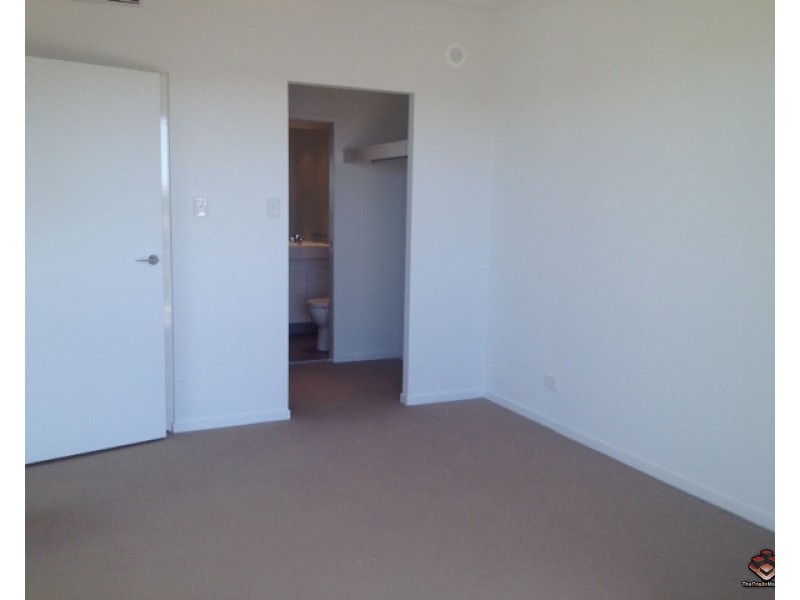 15 Compass Drive, Biggera Waters QLD 4216