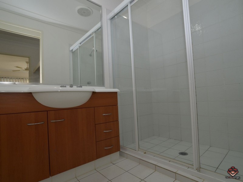 24 Amsonia Court, Arundel QLD 4214