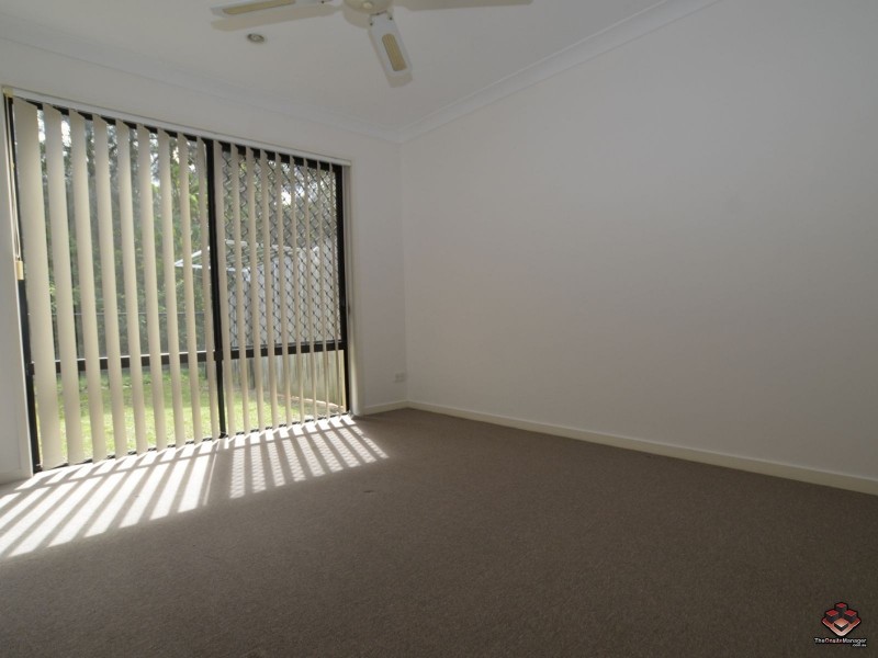 24 Amsonia Court, Arundel QLD 4214