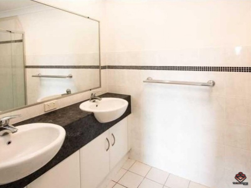 137 Laver Drive, Robina QLD 4226
