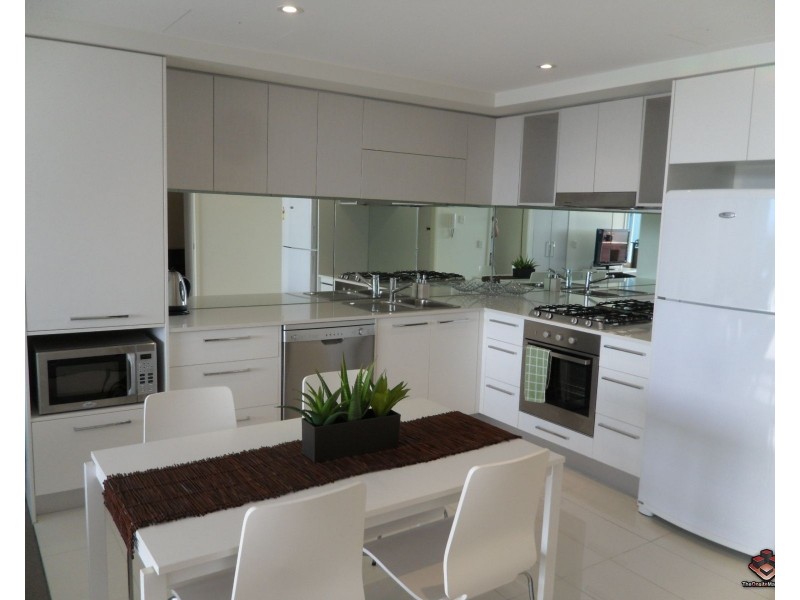 430 Marine Parade, Biggera Waters QLD 4216