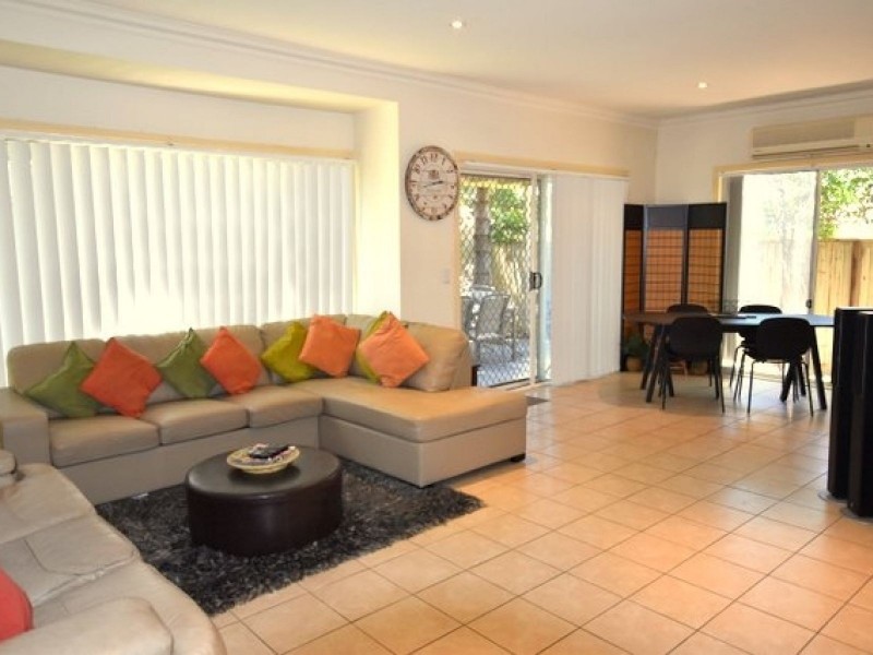 407 Oxley Drive, Runaway Bay QLD 4216