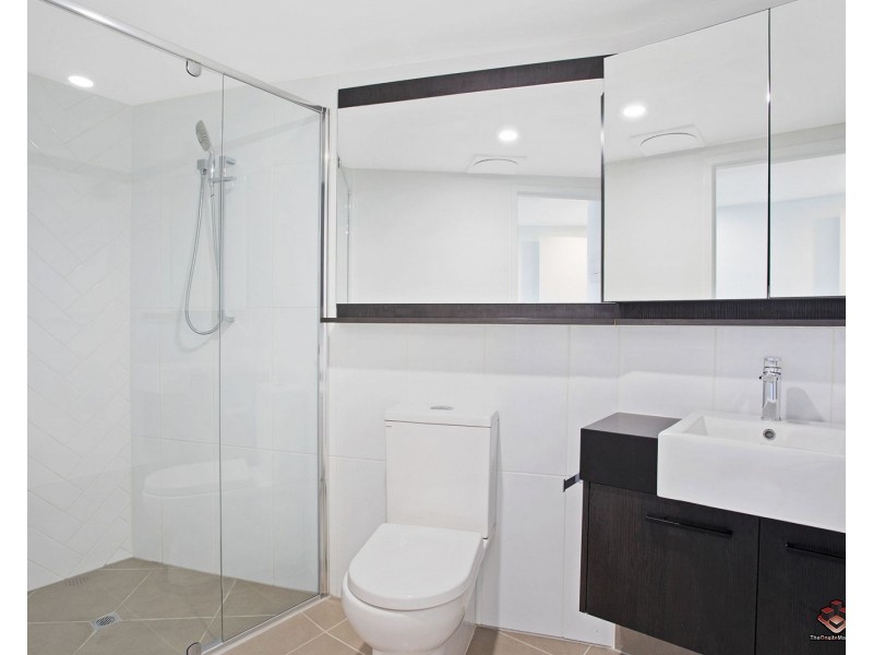 573 Coronation Drive, Toowong QLD 4066