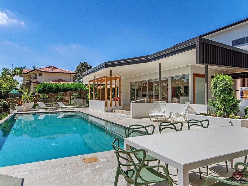 8 Russell Street, Everton Park QLD 4053