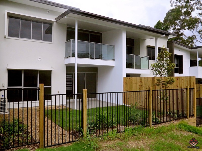 8 Russell Street, Everton Park QLD 4053