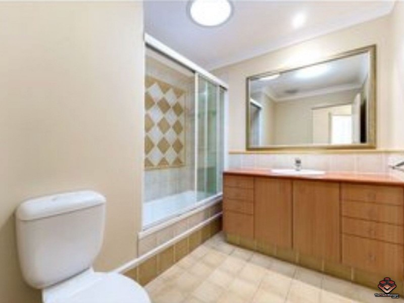 206 Cheltenham Drive, Robina QLD 4226