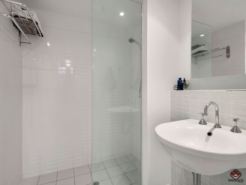 64 Macquarie Street, Teneriffe QLD 4005