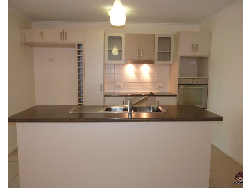 6-24 Henry Street, West End QLD 4810